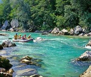 Rafting als Ausflugsaktivität in Bayern